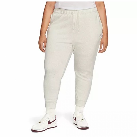 Nike Sportswear Club Fleece Sweatsuit Oatmeal-Plus Size - Picture 5 of 8